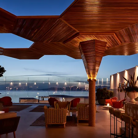 Hotel Myconian Korali Relais & Chateaux 5*