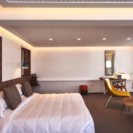 Отель Myconian Korali Relais & Chateaux 5*