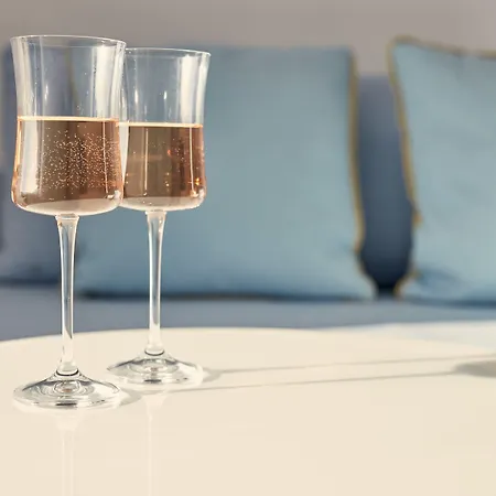 미코니안 코랄리 흘래&샤토